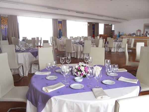 Marshal Garden Hotel Bucharest Exterior photo Restaurant